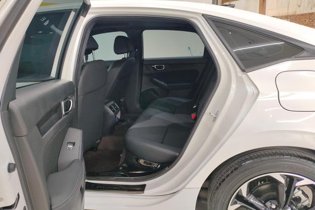 Honda Civic 2023 Белый из Китая, фото 3