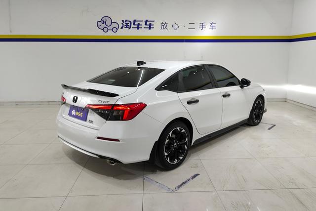 Honda Civic 2023 Белый из Китая, фото 4