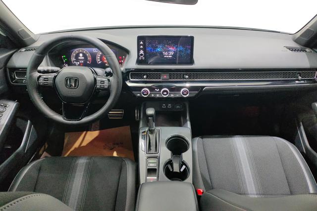 Honda Civic id 3840958 из Китая 10