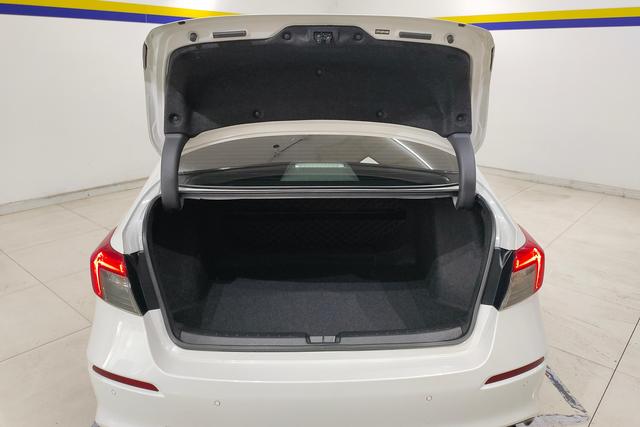 Honda Civic id 3840958 из Китая 11