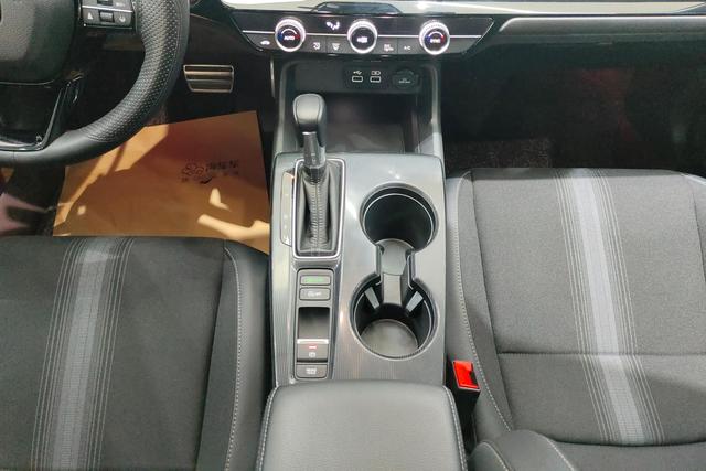 Honda Civic id 3840958 из Китая 15