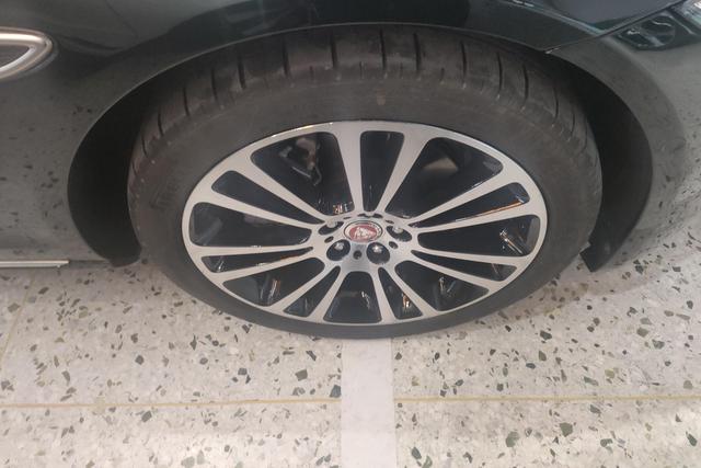 Jaguar XFL 2024 2.0 T P 250 2 WD — фото 10