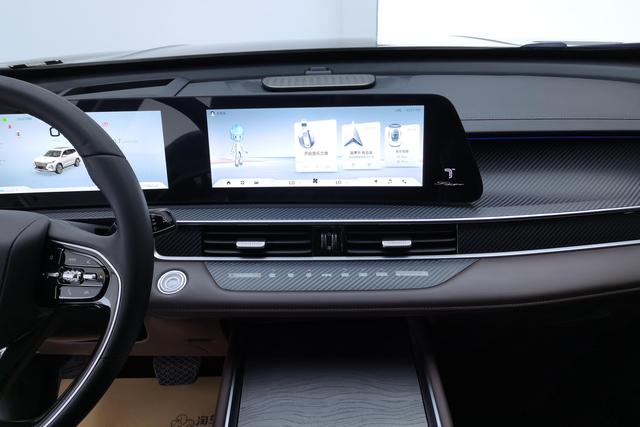 Chery 8 PRO 2024 390 T 2 WD 7 — фото 15