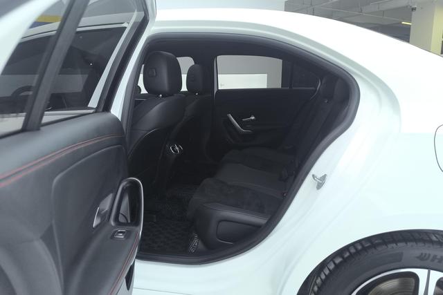 Mercedes Benz A-Class 2021 — фото 16