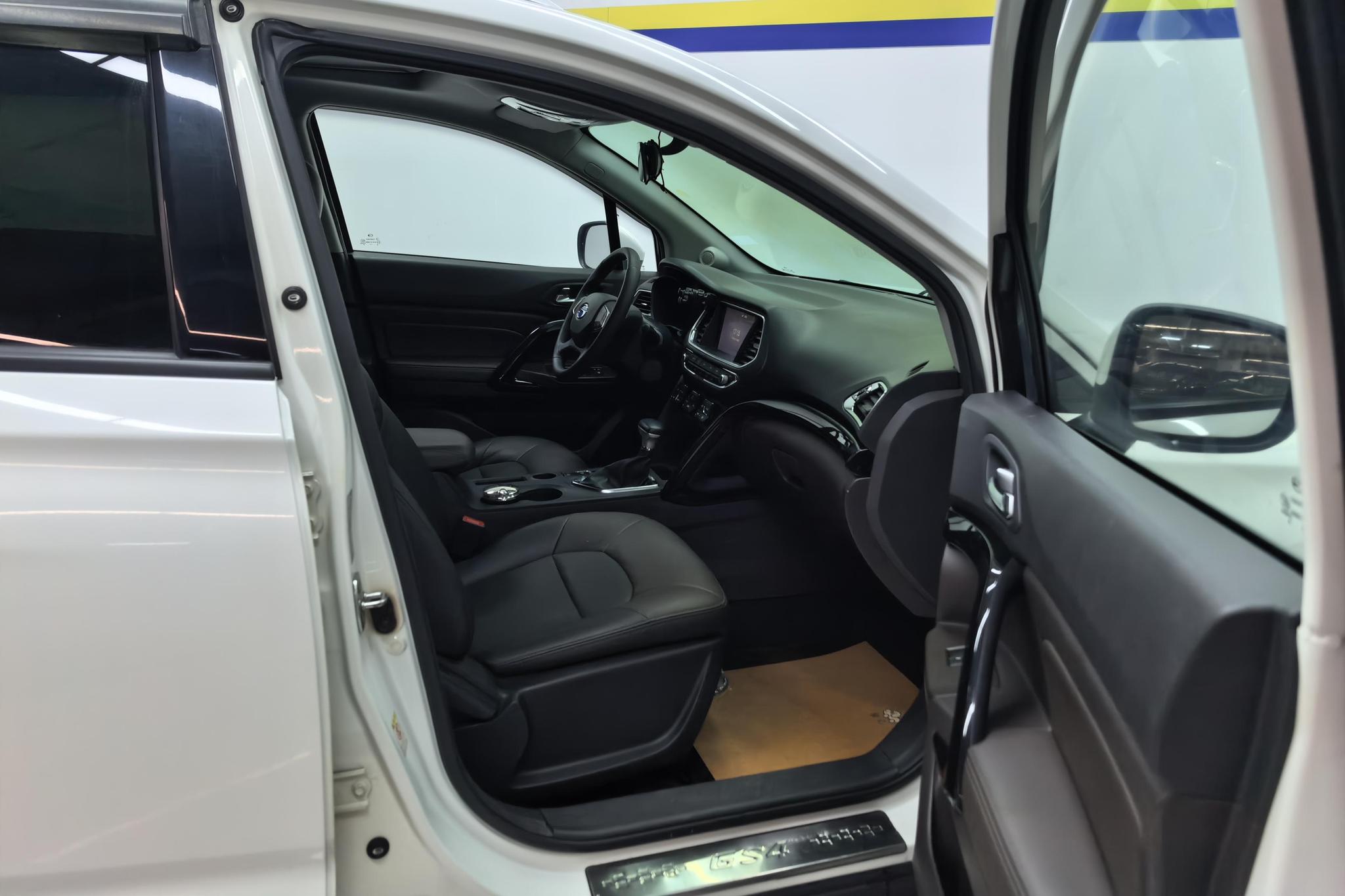 GAC GS4 2017 235T AT Luxury Smart Connect
