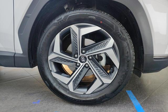 Hyundai Tucson 2023 L 1.5 T DLX 2 WD — фото 7