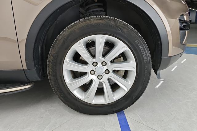 Land Rover Discovery Sport 2017 2.0 T SE — фото 4
