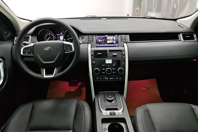 Land Rover Discovery Sport 2017 2.0 T SE — фото 14