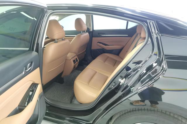 Nissan Teana 2022 2.0 L XL-TLS — фото 16