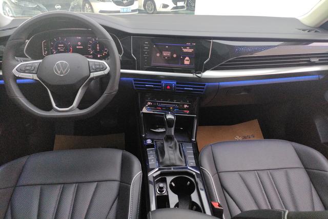 Volkswagen Passat 2024 380 TSI — фото 11
