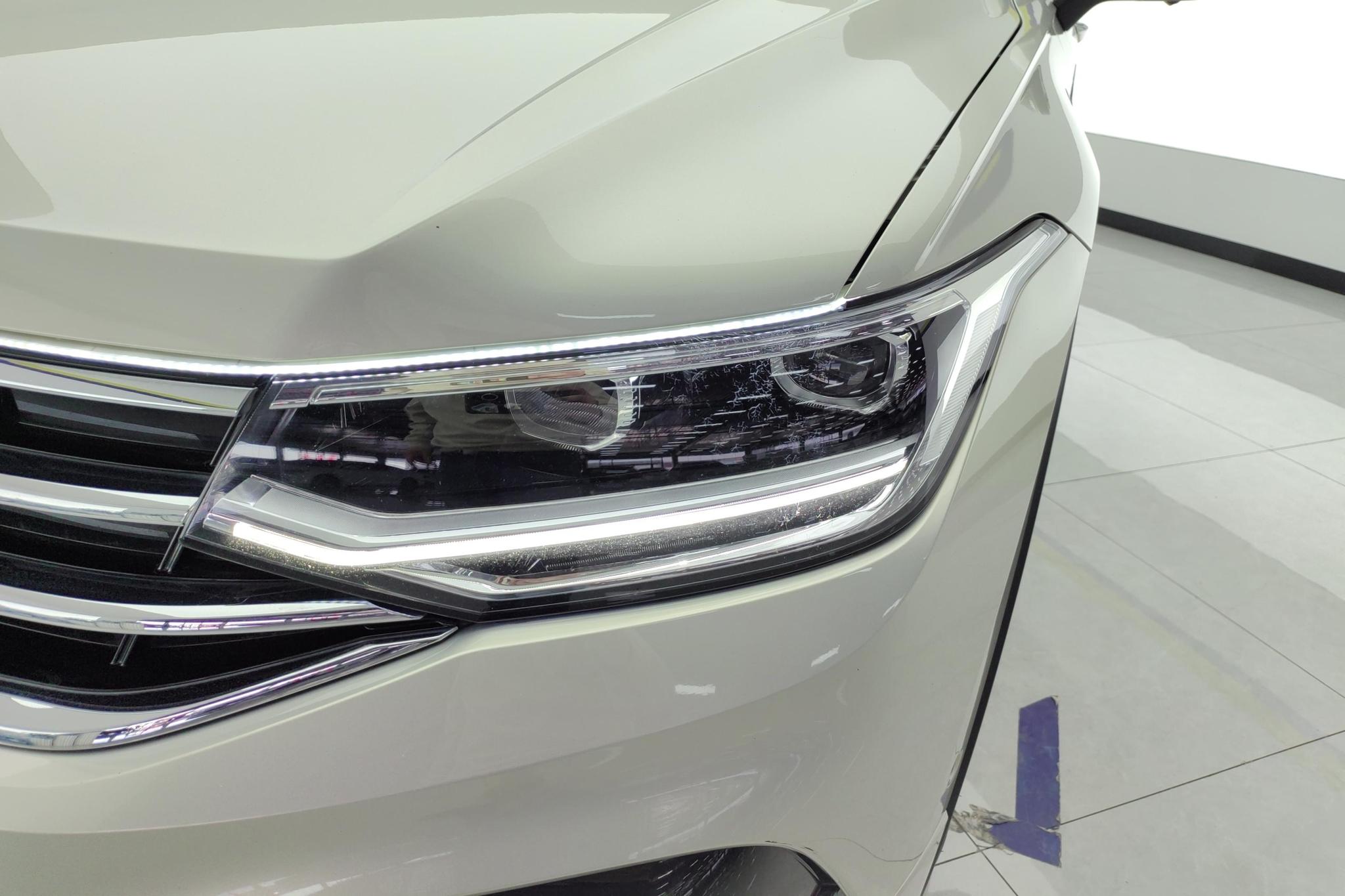 Volkswagen Tiguan L L 2022 330TSI AT R-Line