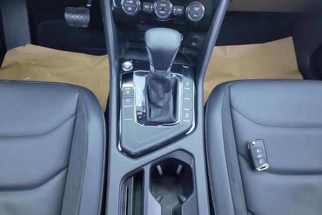 Volkswagen Tiguan L 2019 — фото 14