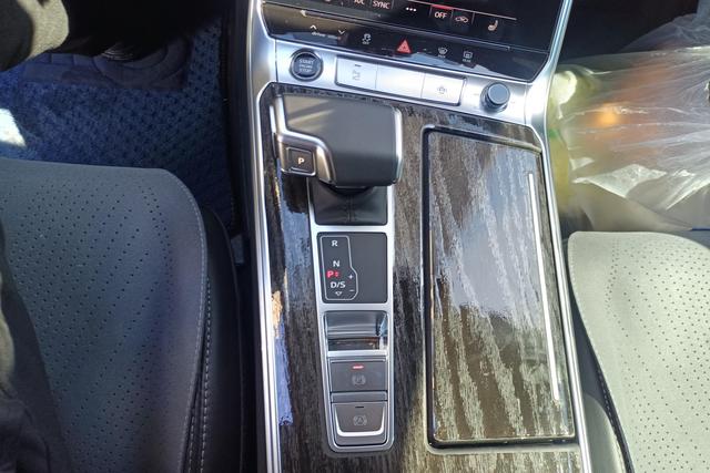 Audi A6L 2024 45 TFSI quattro — фото 15
