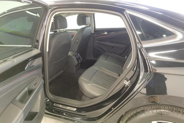 Volkswagen Passat 2022 330 TSI — фото 16