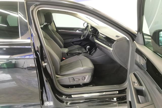 Volkswagen Passat 2022 330 TSI — фото 15