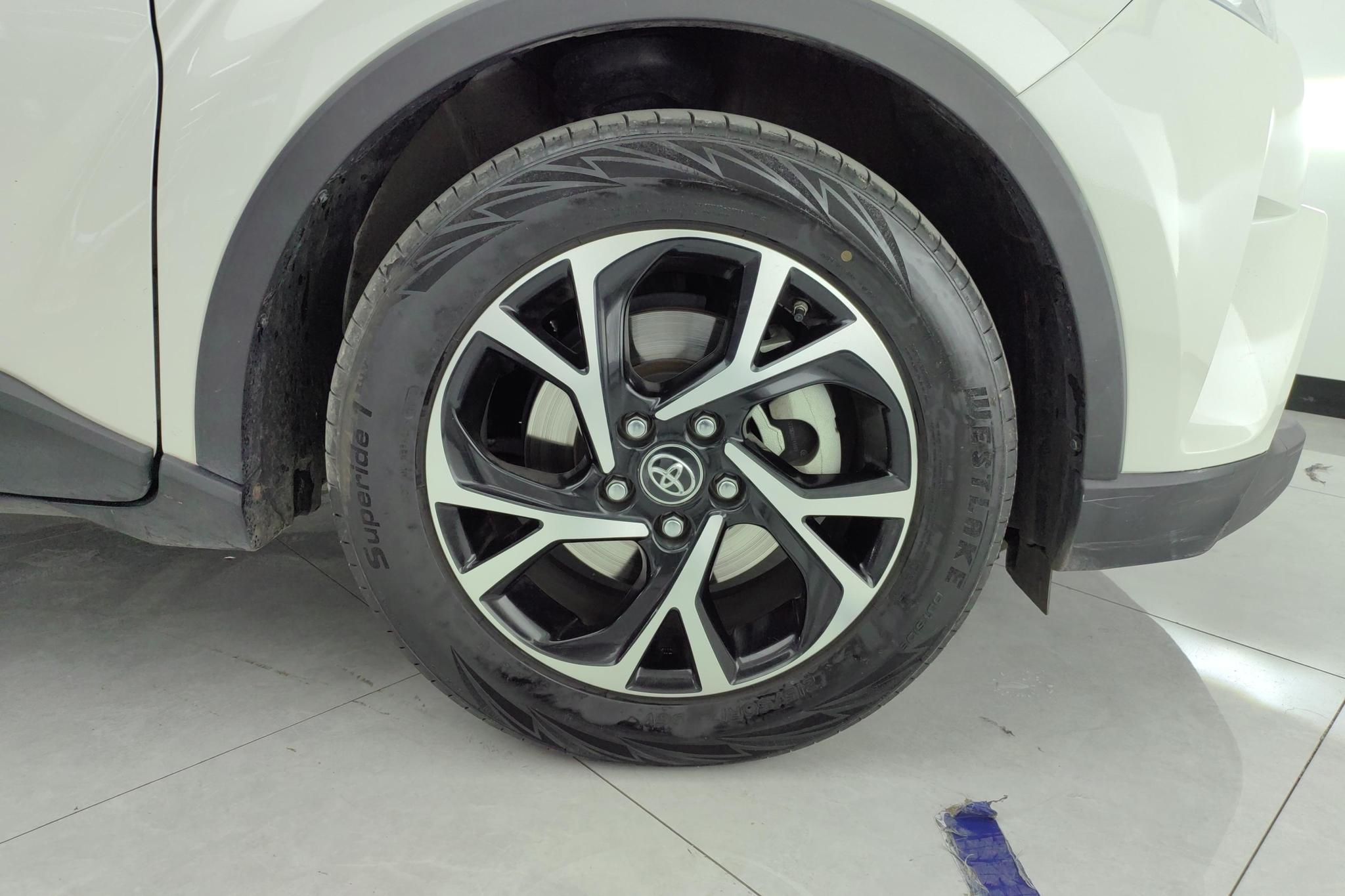 Toyota C-HR 2018 2.0L Lead VI