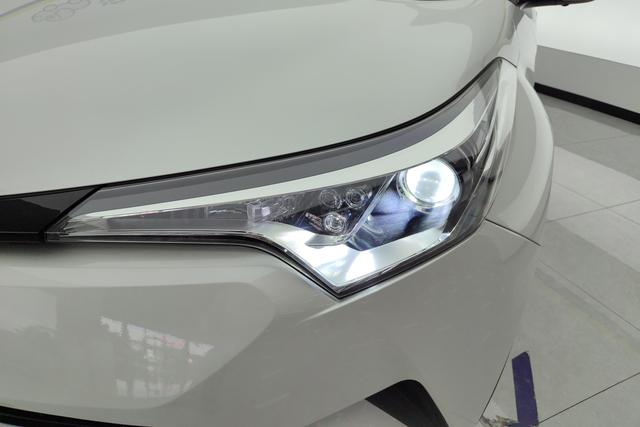 Toyota C-HR 2018 2.0 L VI — фото 5