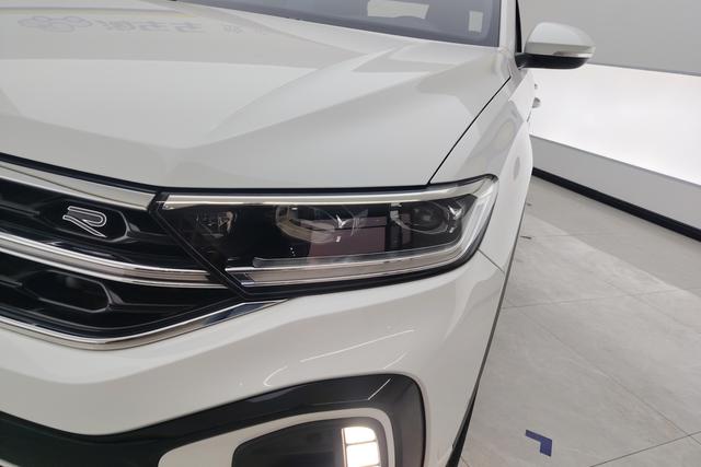 Volkswagen T-Roc 2024 300 TSI DSG — фото 4