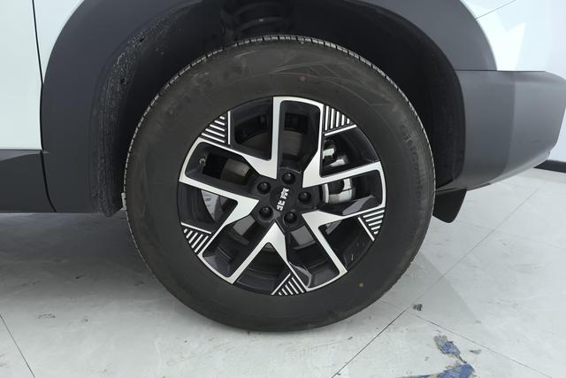 BAIC BJ30 2024 1.5 T DCT 2 WD Pro — фото 9