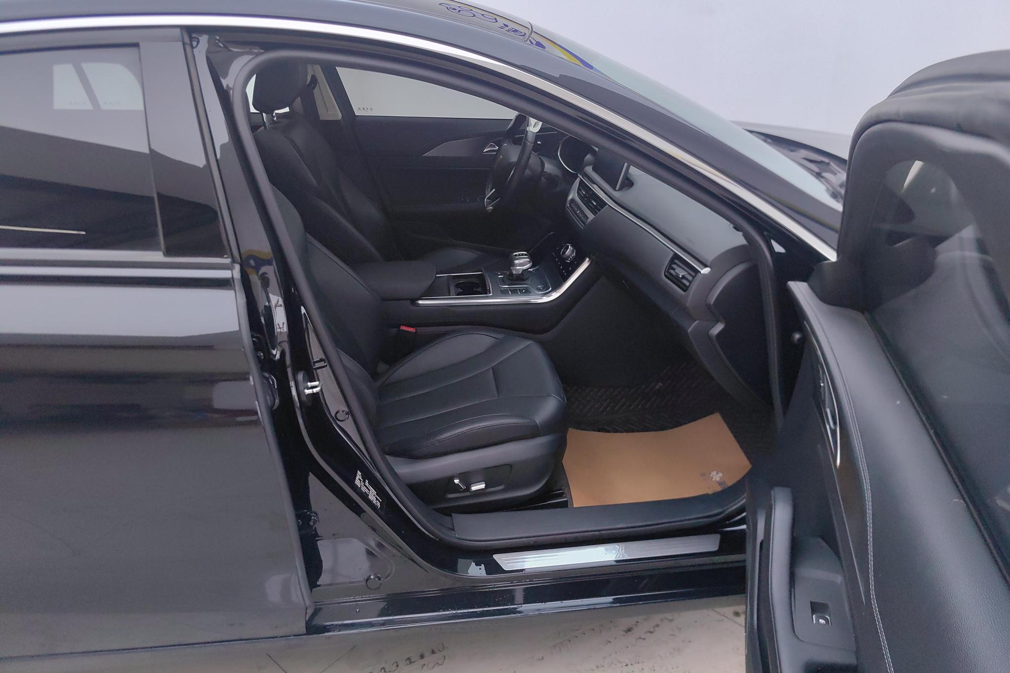 Hongqi H5 2022 1.8T AT