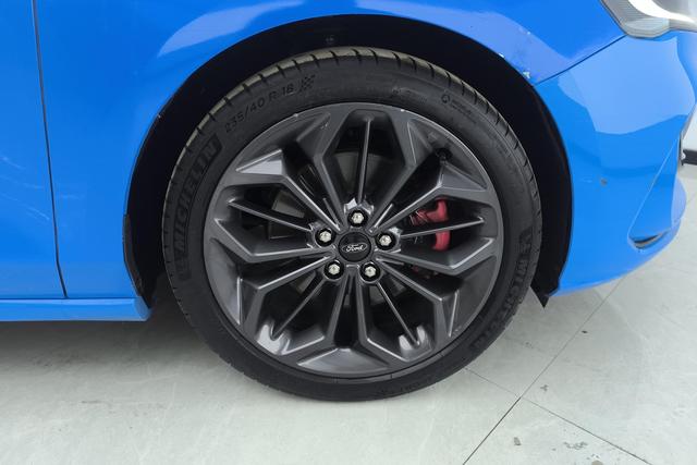 Ford Focus 2022 Eco Boost 180 ATST Line — фото 4
