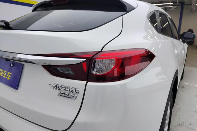 Mazda CX-4 2018 — фото 11