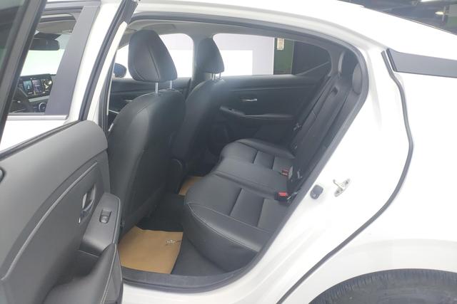 Nissan Sylphy 2023 1.6 L CVT — фото 16