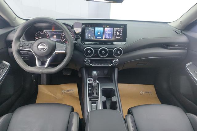 Nissan Sylphy 2023 1.6 L CVT — фото 12