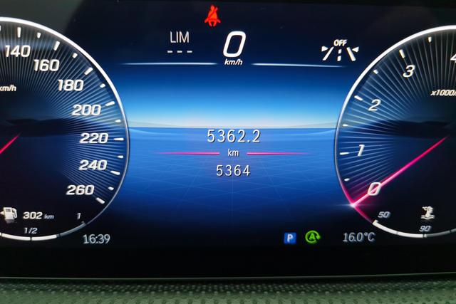 Mercedes-Benz A-Class 2024 A 200 L — фото 14