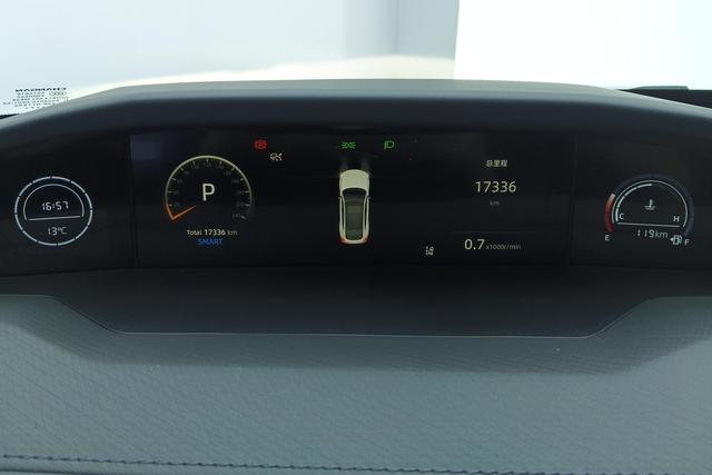 Changan UNI-V 2023 1.5 T — фото 15