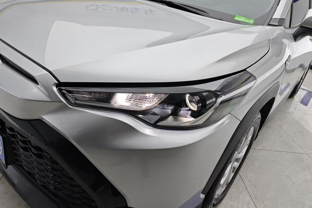 Toyota Frontlander 2023 2.0 L CVT — фото 4
