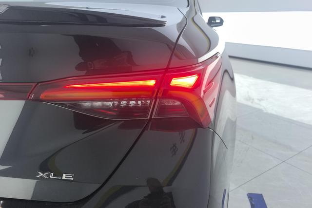 Toyota Avalon 2019 2.0 L XLE VI — фото 4