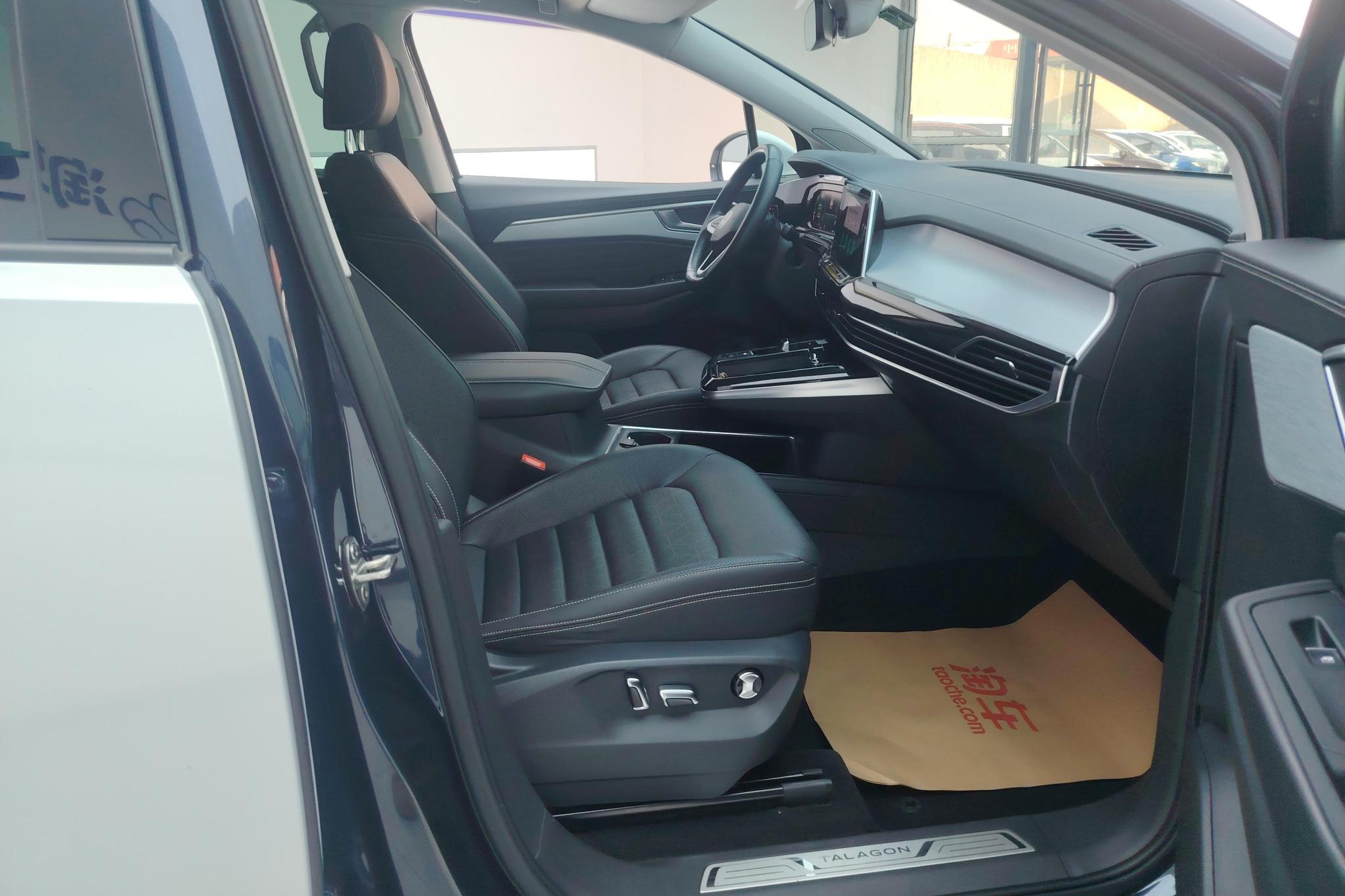 Volkswagen Viloran 2022 380TSI Luxury Pro 6 мест