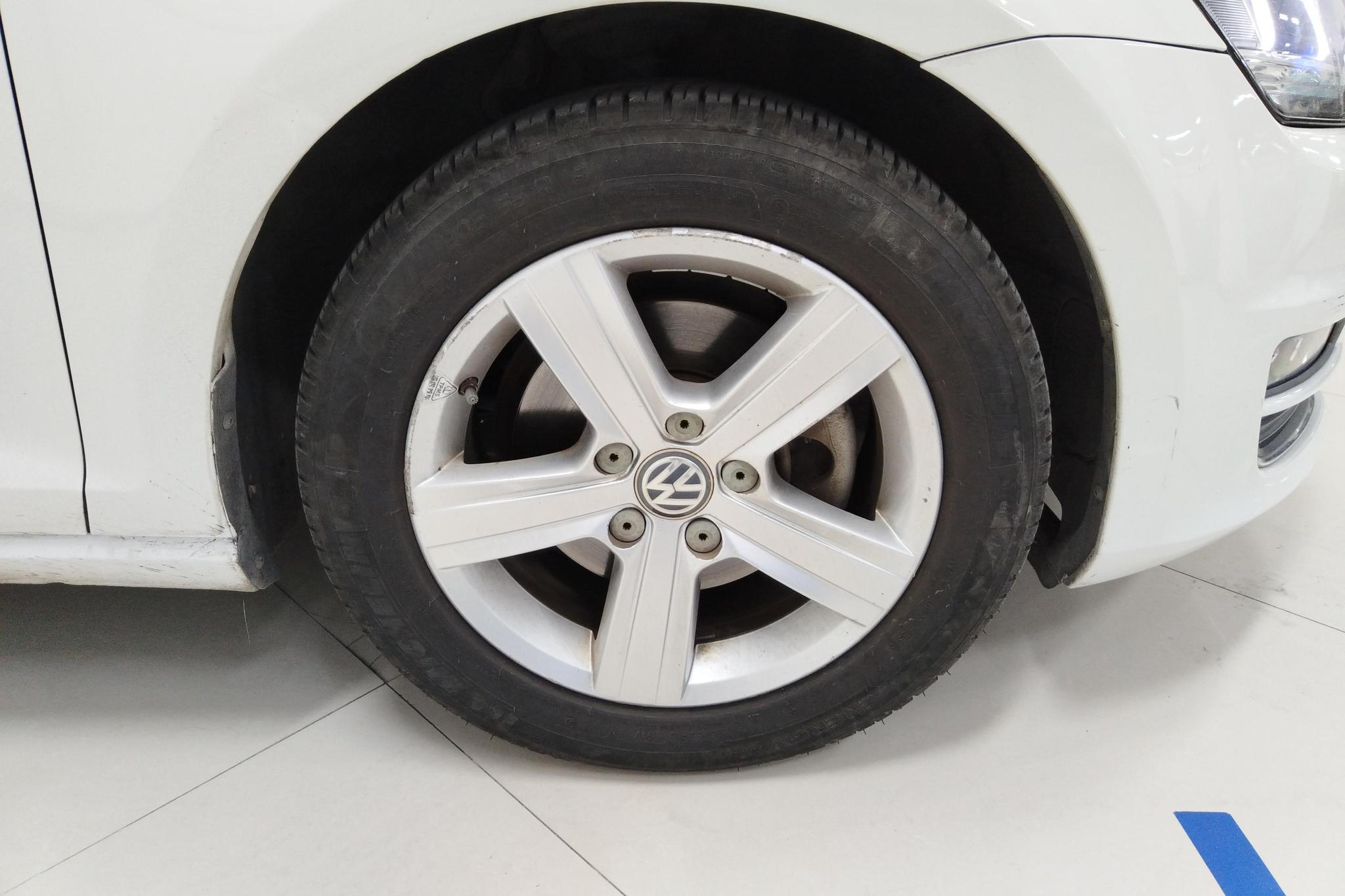 Volkswagen Golf 2014 1.6L AT Comfort