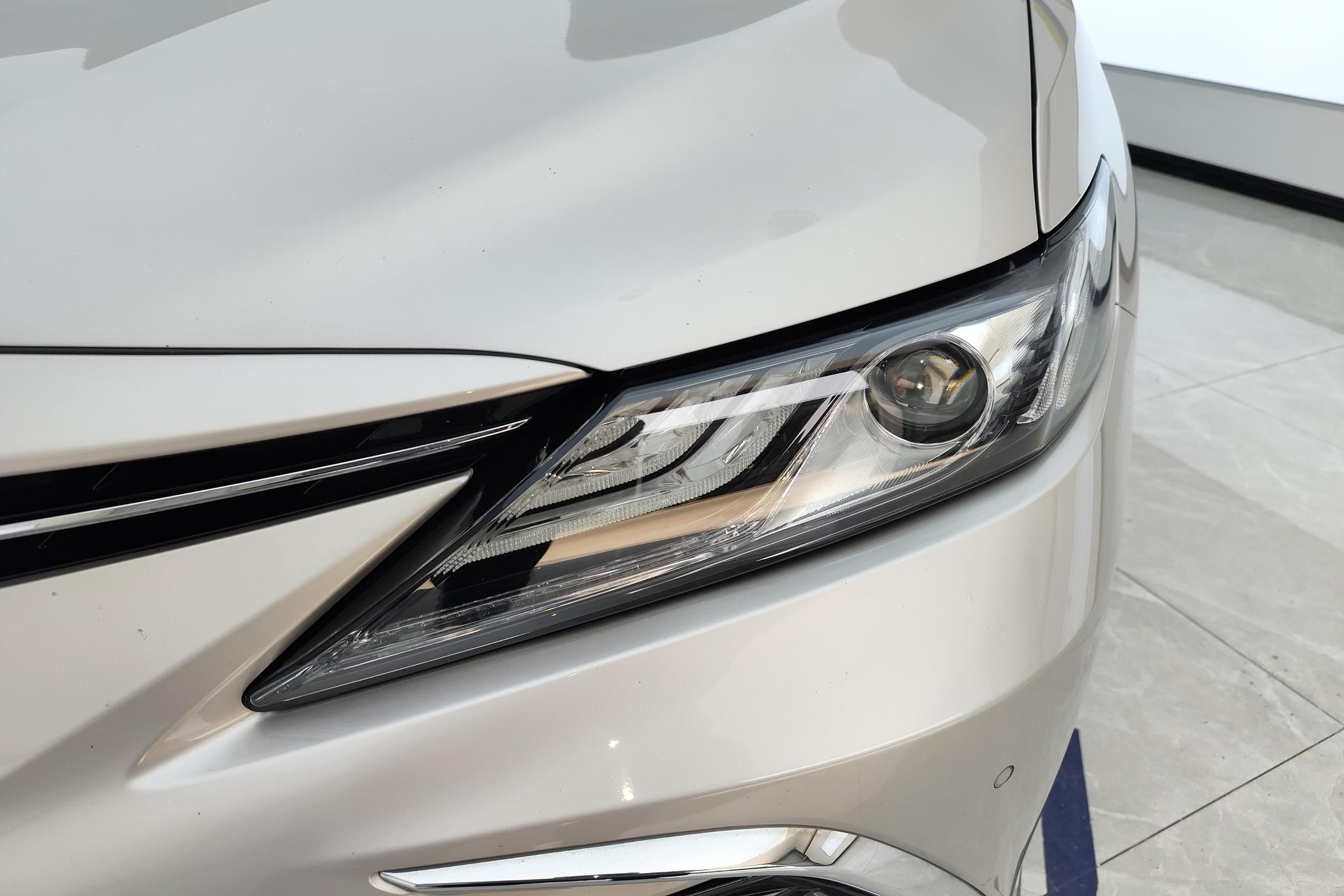 Toyota Camry 2021 2.5G Luxury