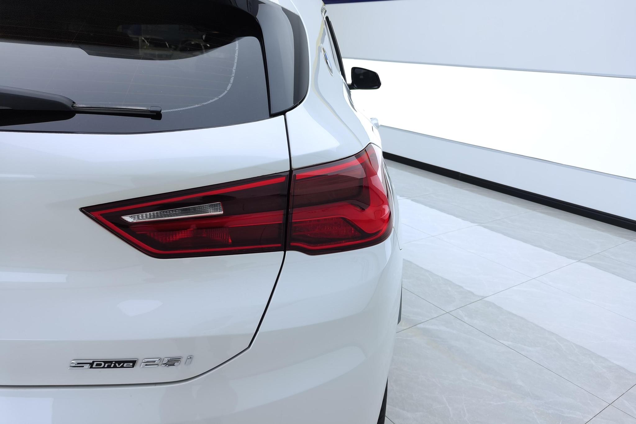 BMW X2 2020 sDrive25i Lead M