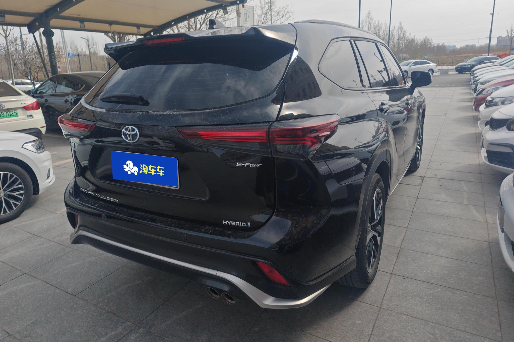 Toyota Crown Kluger 2023 2.5L E-CVT Luxury