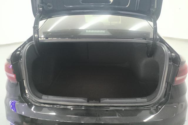 Volkswagen Lavida 2023 300 TSI DSG — фото 17