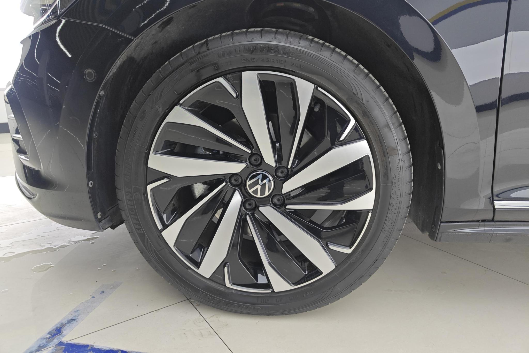 Volkswagen Passat 2024 380TSI Luxury