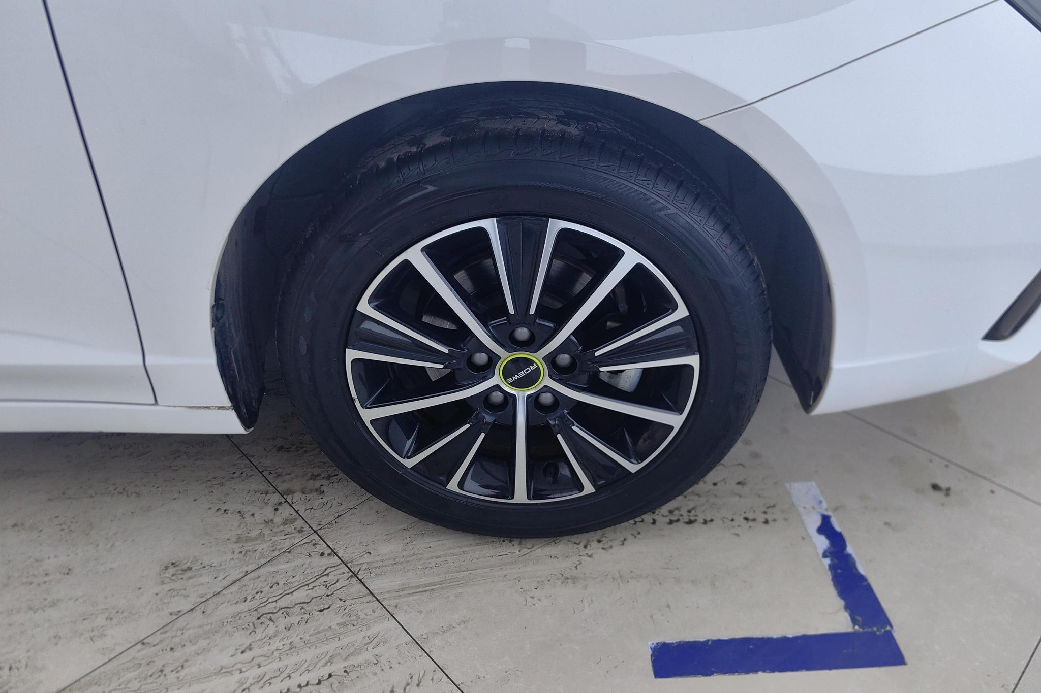 Roewe i5 2021 1.5L MT
