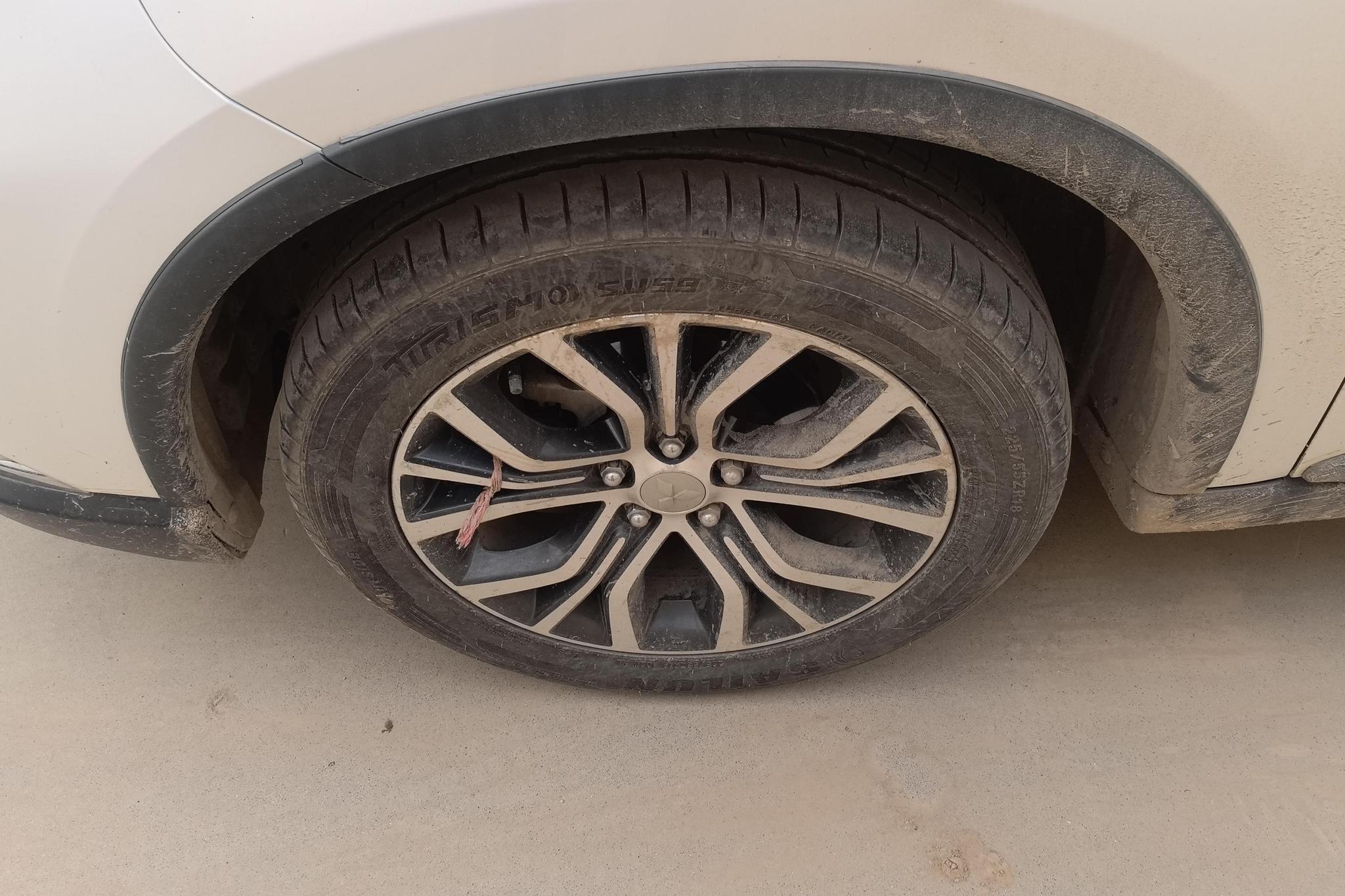 Mitsubishi Outlander 2018 2.4L Luxury 7 мест