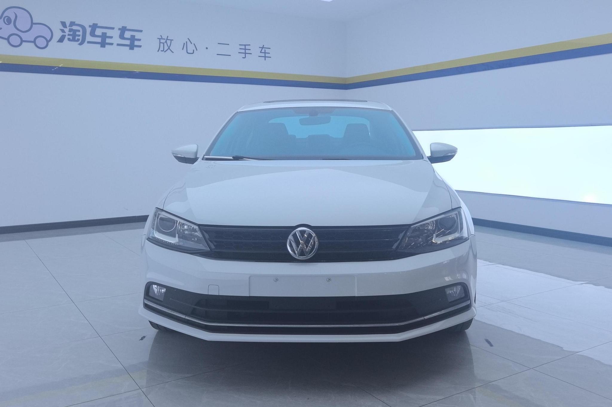 Volkswagen Sagitar 2017 180TSI AT Premium