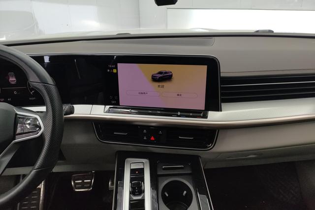 Volkswagen Tavendor 2023 380 TSI 4 WDR-Line — фото 10