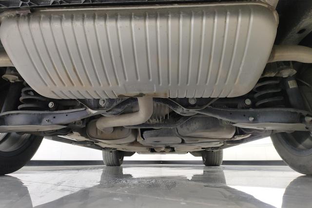 Volkswagen Tavendor 2023 380 TSI 4 WDR-Line — фото 6