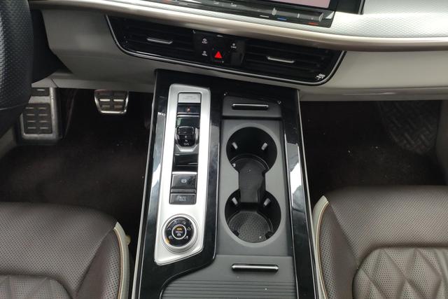 Volkswagen Tavendor 2023 380 TSI 4 WDR-Line — фото 14