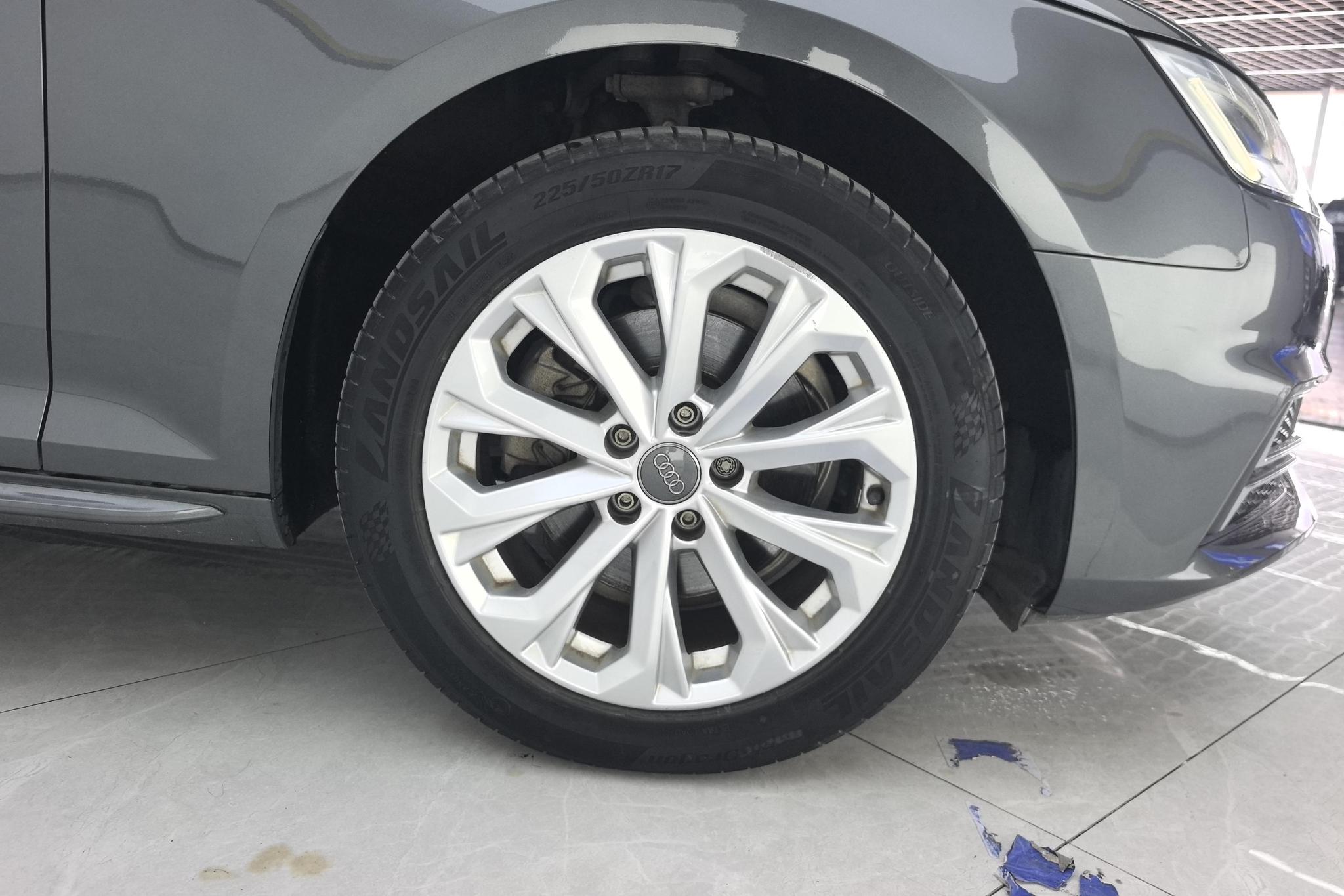 Audi A4L 2019 40 TFSI VI