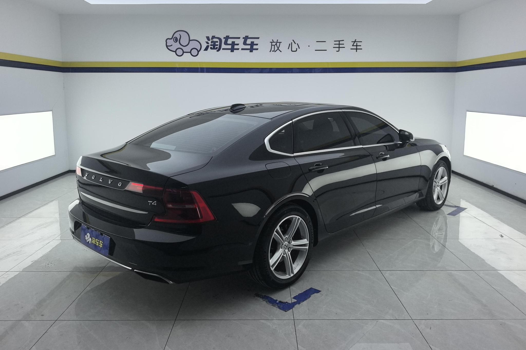 Volvo S90 2018 T4