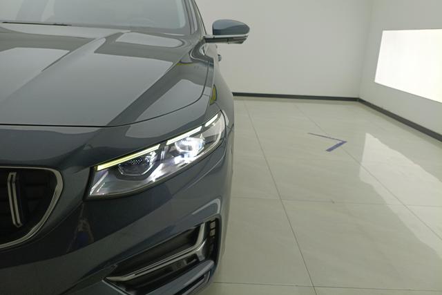 Geely Preface 2023 2.0 T Premium — фото 5