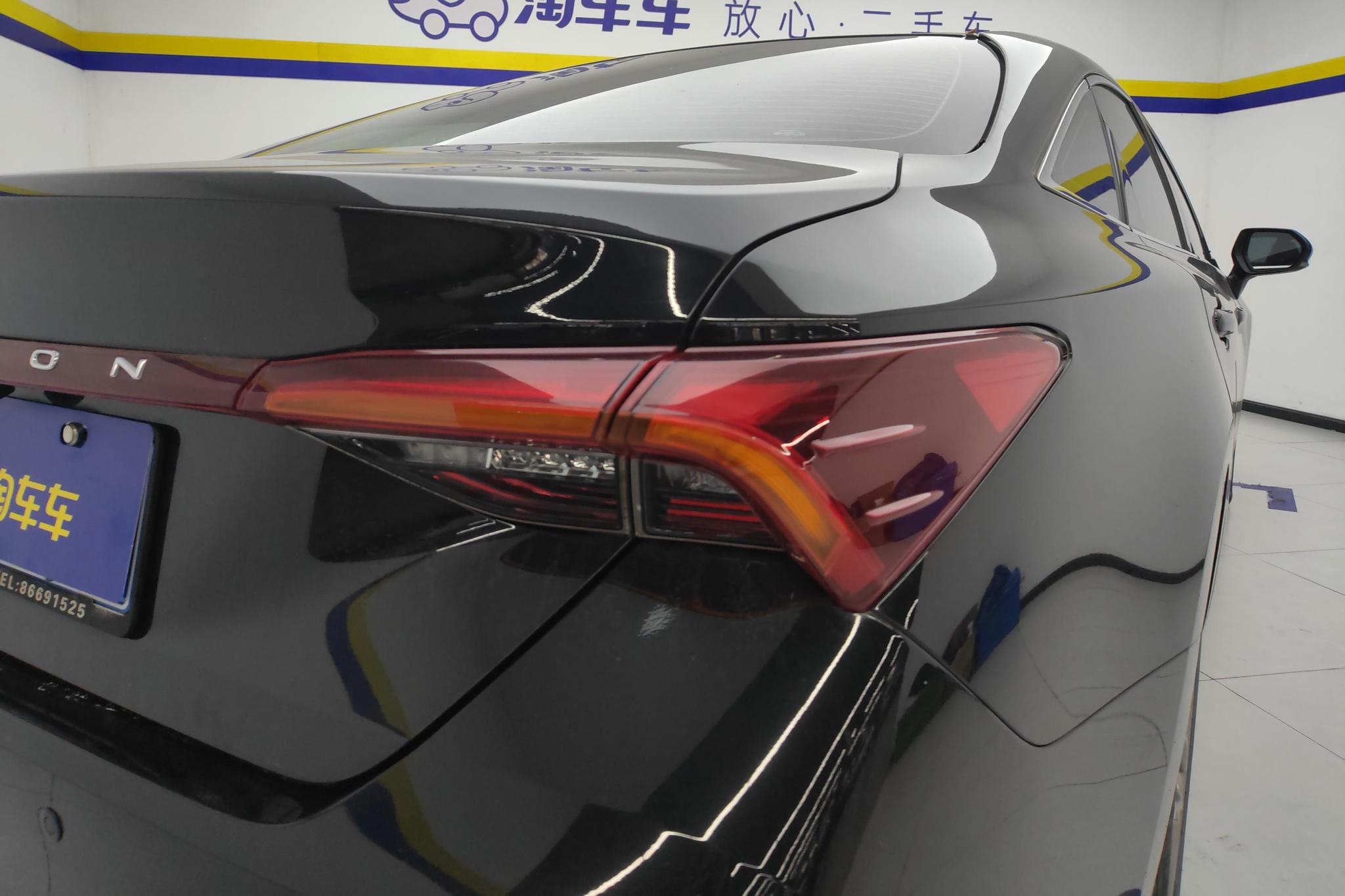Toyota Avalon 2019 2.0L VI