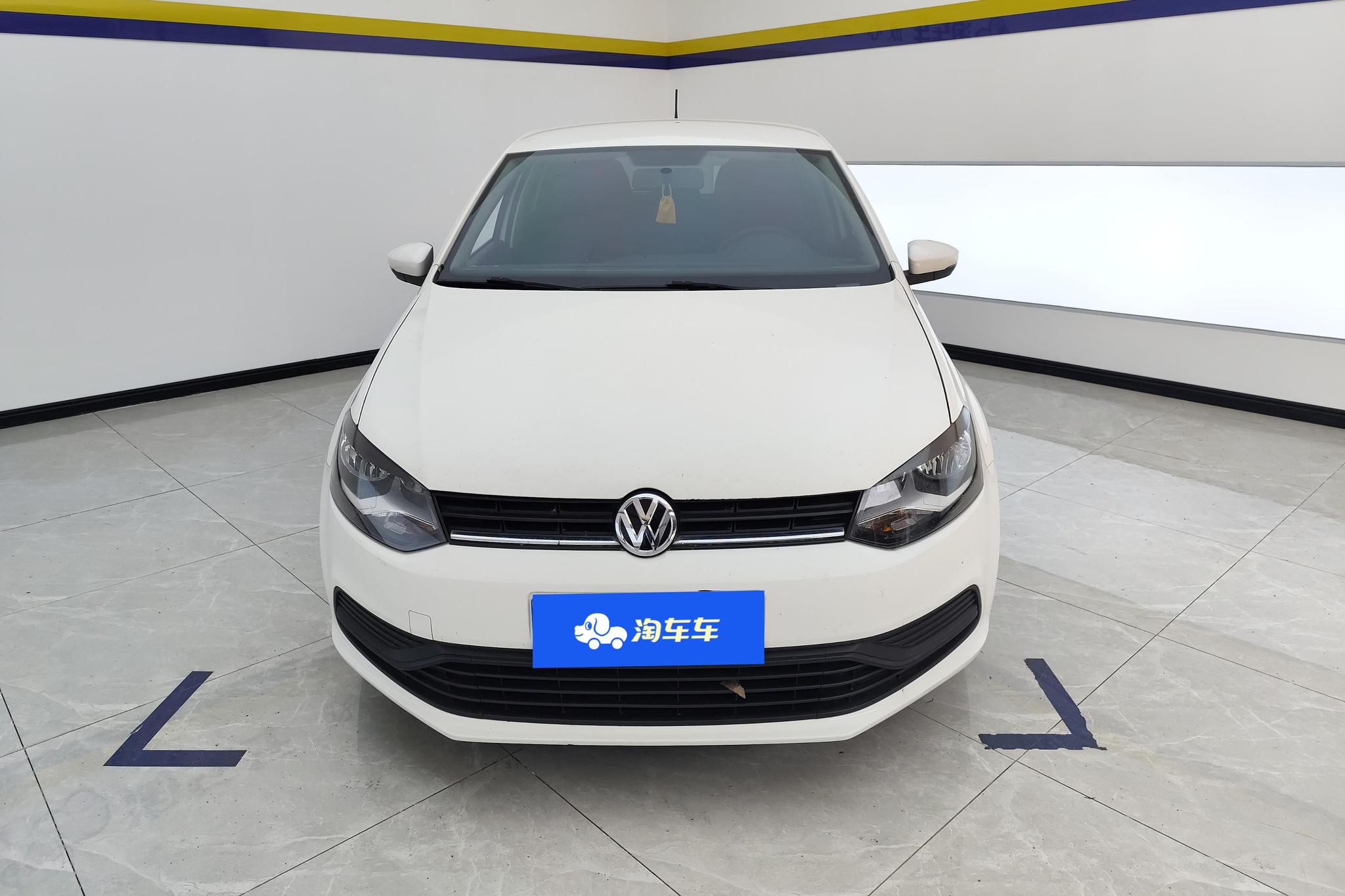 Volkswagen Polo 2016 1.4L MT